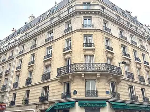 Paris 17ème 75017 Achat / Vente appartement 1 pièce t1 au dernier étage