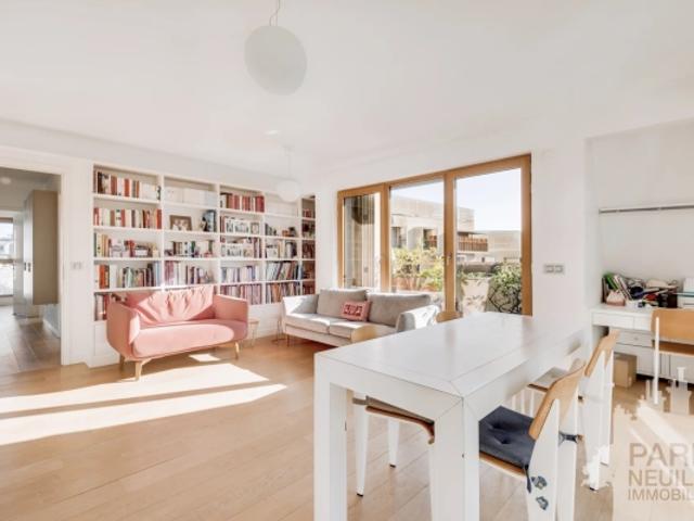 PARIS 17ème ECO QUARTIER DES BATIGNOLLES 4 P 3 CH + TERRASSES + PARKING