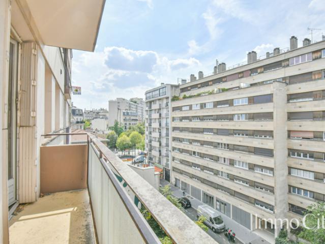Paris 14 STUDIO de 26,83m2 avec balcon