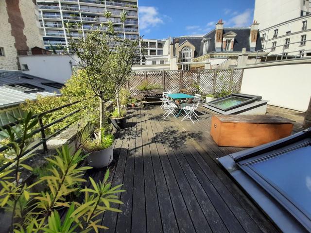 Paris 14th Denfert district – Family Loft 2 bedrooms 1 large open plan living room and kitchen beautiful planted roof terrace – Mobility lease, Paris Amsterdam Apartments for Rent