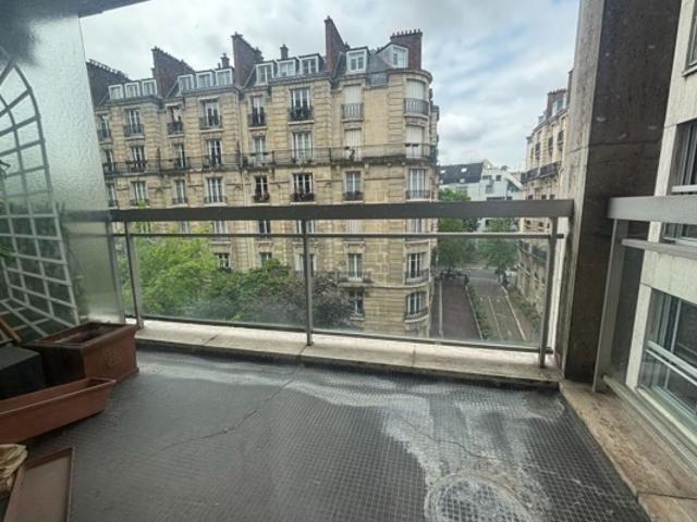 Paris 15 rue Lecourbe TERRASSE VUE DÉGAGÉE