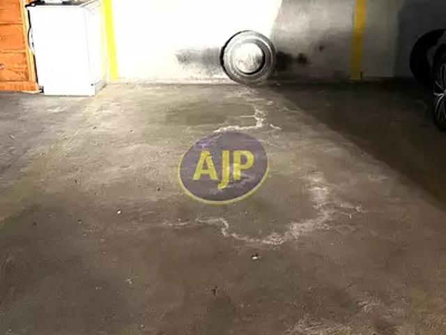 Paris 15ème 75015 Achat / Vente parking au dernier étage
