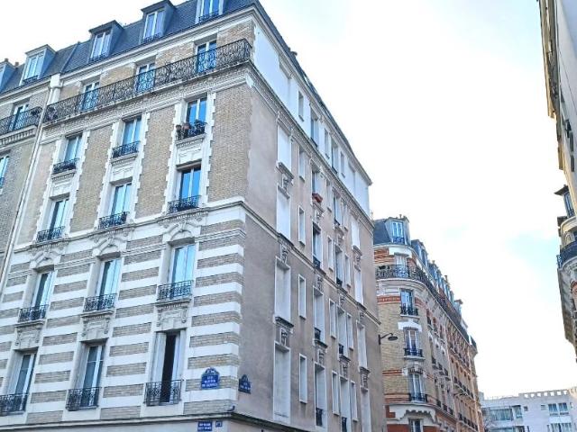 PARIS 15ème arrondissement, 3 Pièces de 43m² idéal profession li