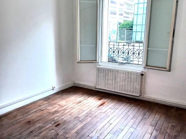 PARIS 15ème arrondissement, 3 Pièces de 43m² idéal profession li