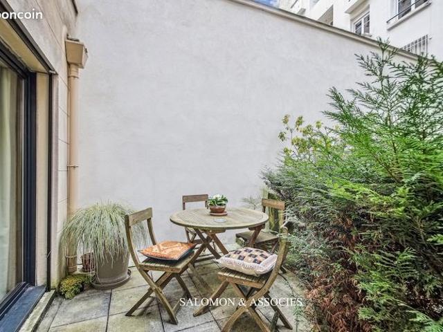 Paris 15ème Rue Dombasle 2 pièces avec terrasse donnant sur jardin dans un immeuble de 2001 – Au calme Exclusivité