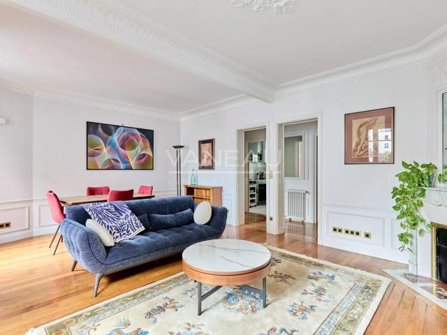PARIS 15th FURNISHED RENTAL 2 ROOMS