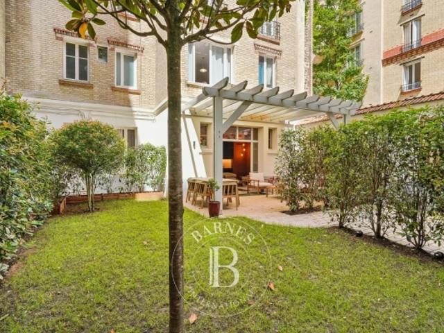 Paris 16 Auteuil Sud Duplex 1 chambre Terrasse Calme
