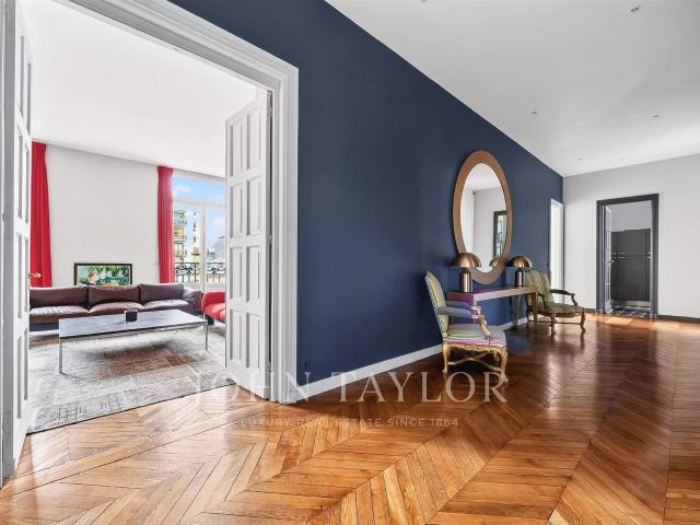 Paris 16. Avenue Raphael. Appartement Familial Beaux Volumes. 256m² Paris 16ème