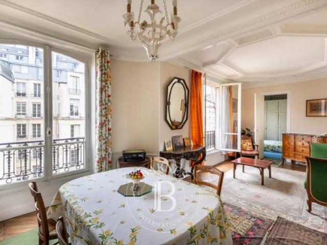 Paris 16 La Muette Etage élevé Traversant 1 chambre