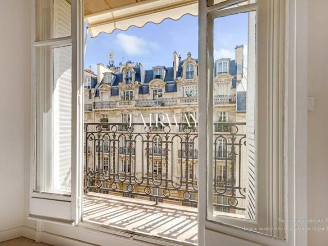 Paris 16 Passy – Appartement haussmannien rénové 180 m² avec studio indépendant