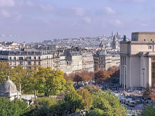PARIS 16o TROCADERO AVENUE PAUL DOUMER beau STUDIO 26,55 m2 meublé