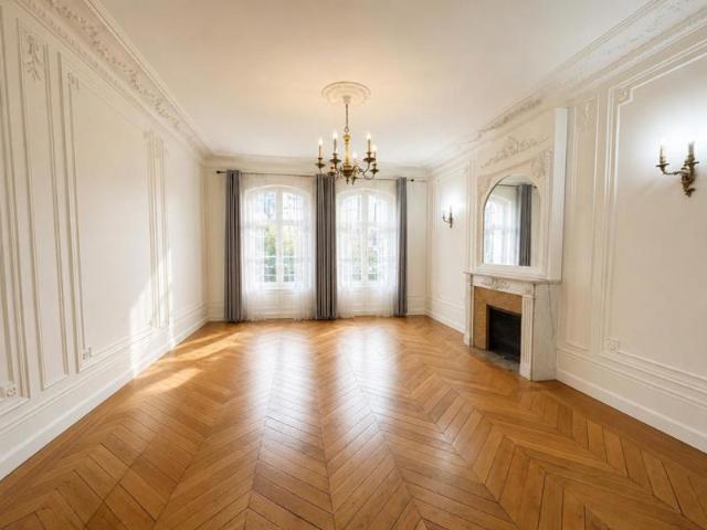 Paris 16e, appartement de 110 m² Métro Passy