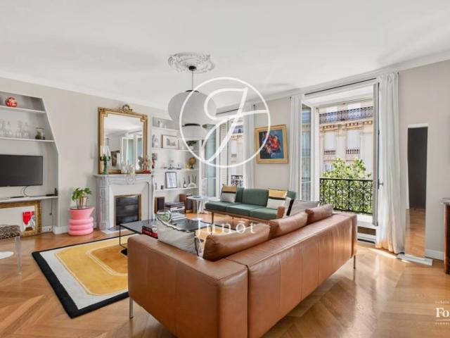 Paris 16e MOZART Appartement 4/5 pièces 101,75m² Carrez 3 chambres