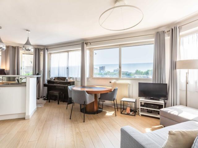 Paris 16e – Quai Louis Blériot – très joli deux pièces