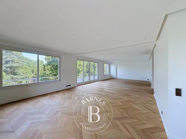 Paris 16ème, Appartement 4 Chambres 235 m² en location