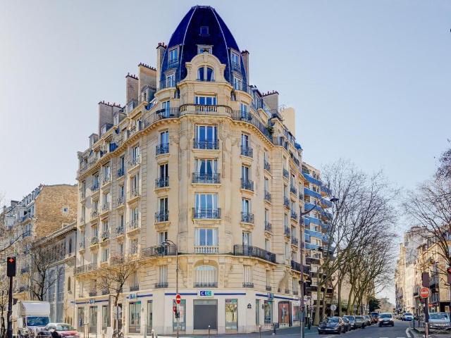 PARIS 16ÈME – RUE MICHEL ANGE APPARTEMENT TROIS PIECES – 119 M2 – 1ER ETAGE