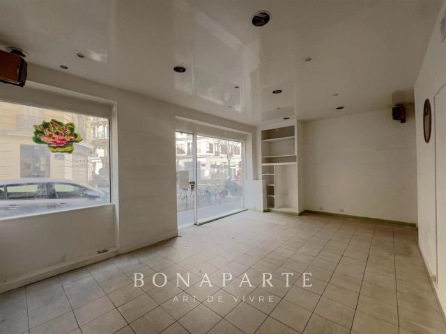 Paris 18 Murs 35m2 + cave en sous sol 35m² Paris 18ème