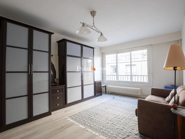 Paris 18e 2 pièces 56 m2 Rue Lamarck