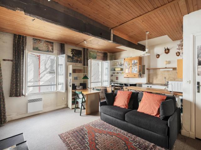 Paris 18e – ABBESSES – Studio à vendre –24.21m² Carrez