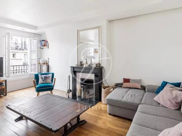 Paris 18e JULES JOFFRIN Appartement à vendre 2 pièces 55.44m² Carrez 1 chambre Étage élevé