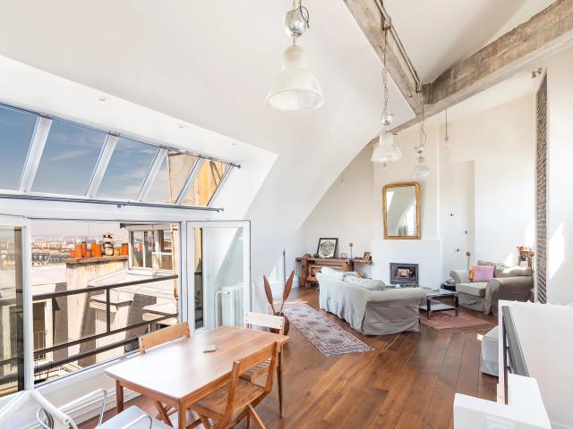 Paris 18e – LAMARCK CAULAINCOURT – Appartement au dernier étage – 2 pièces – 69,96m² Carrez – 78,27m² au sol – 1 chambre