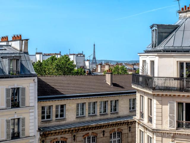 Paris 18e – Montmartre | Rare 2 pièces avec balcon filant et vue