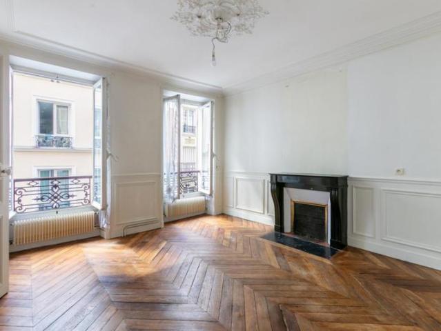 Paris 18e Petite Carrière | Duplex à créer | 6 pièces 4 ch