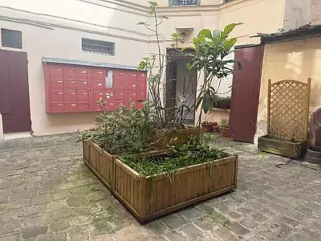 Paris 18ème 75018 Achat / Vente appartement 1 pièce t1 au dernier étage
