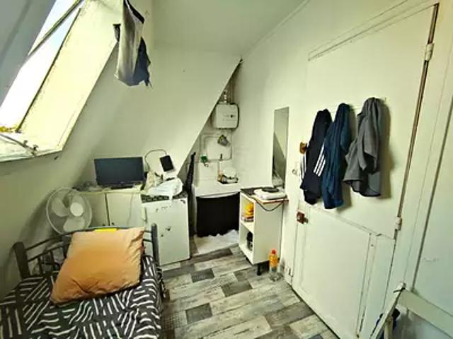 Paris 18ème 75018 Achat / Vente appartement 1 pièce t1 au dernier étage
