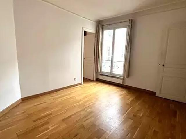 Paris 18ème 75018 Location appartement 2 pièces t2