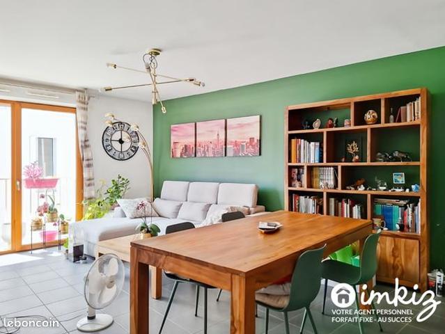 Paris 19ᵉ 3 pièces de 69,6 m² traversant 2 balcons