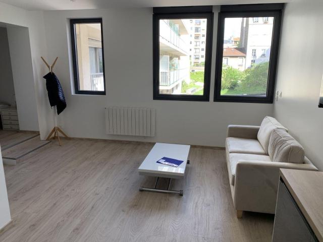 Paris 19 Location Appartement 75