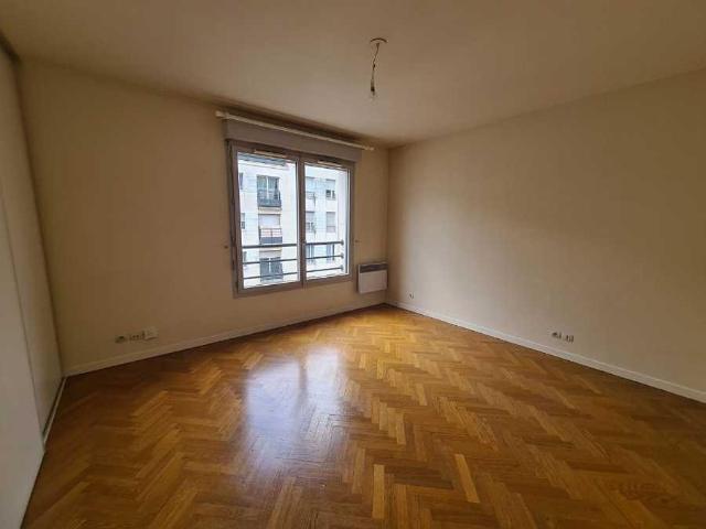 Paris 19 Location Appartement 75