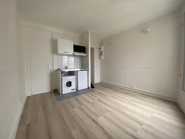 Paris 19ème • 16.02 m • 790 CC € / Mois