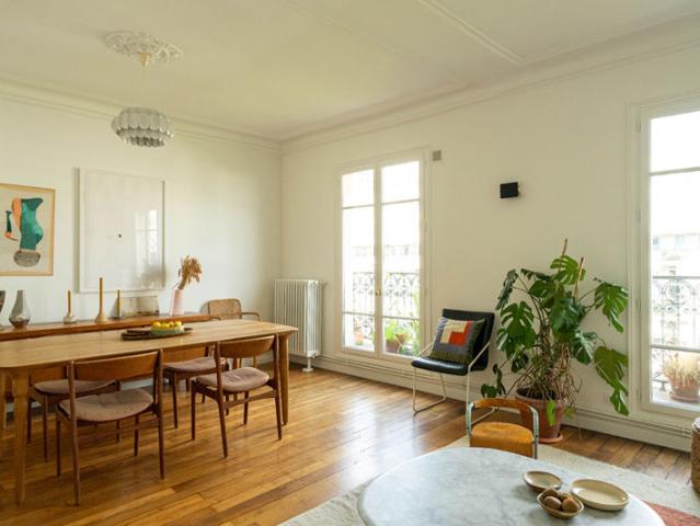 Paris 19ème Appartement familial traversant 4 pièces 72m² Balcon, étage élevé et charme de l'ancien