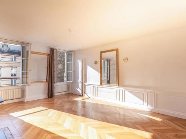 PARIS 1 APPARTEMENT FAMILIAL 6 PIÈCES MONTORGUEIL