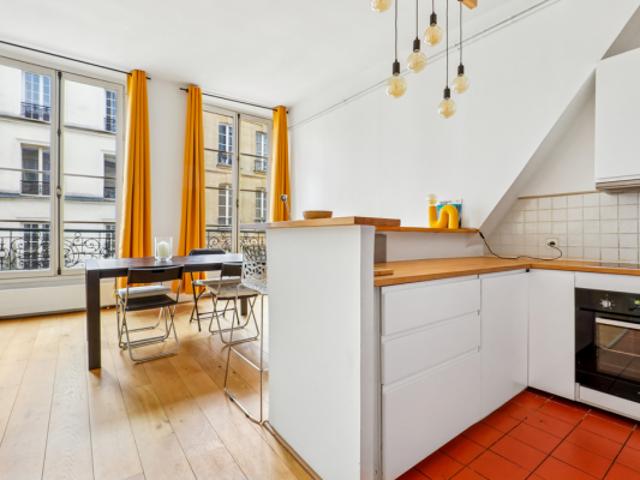 Paris 1er Appartement 64m² + Mezzanine 3 Pièces