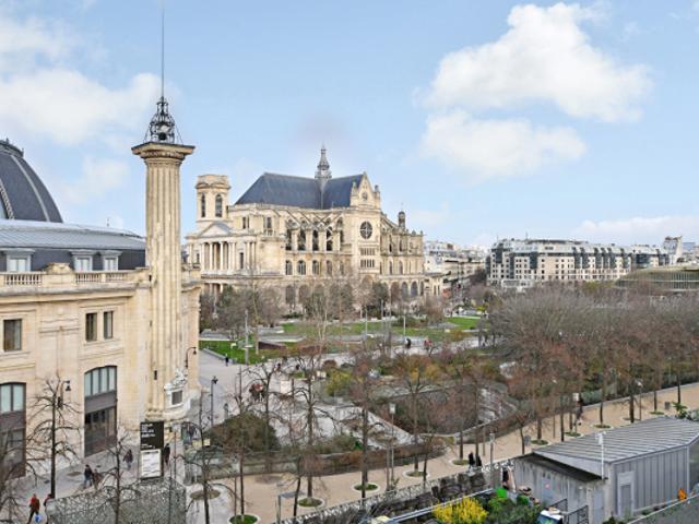 Paris 1er Appartement de charme 93m2 avec vue exceptionnelle