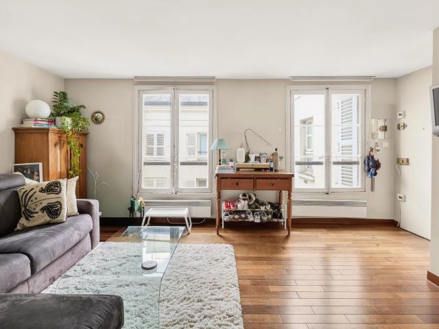 Paris 1er SAINT HONORÉ Appartement à vendre 2 pièces 39,46m² Carrez 1 chambre