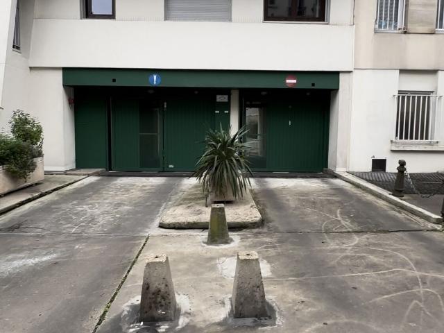 Paris 20 Vente Parking / Garage 75