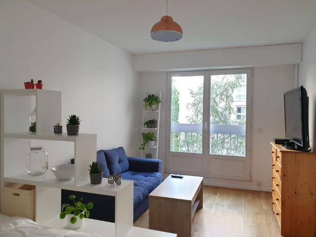 Paris 20 Location Appartement 75