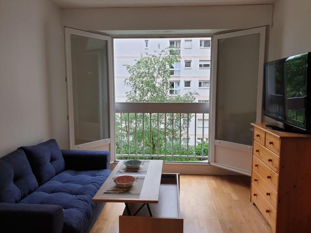 Paris 20 Location Appartement 75