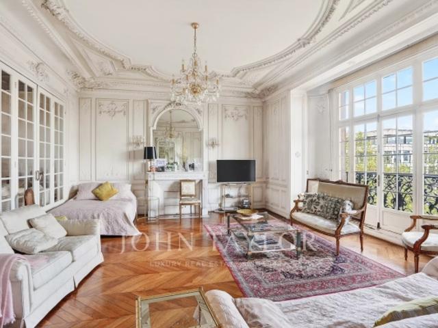 Paris 3 Appartement Familial A rénover Lumineux