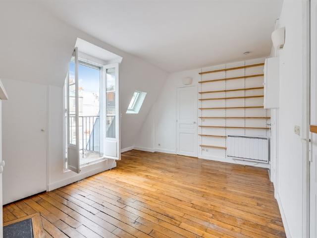 Paris 3e – Le Marais – 2 pièces au dernier étage avec ascenseur