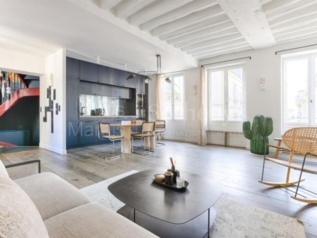 Paris 3ème Musée Picasso Elégant duplex en dernier étage Calme et lumineux