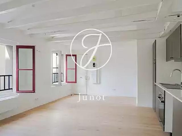 Paris 3ème 75003 Achat / Vente appartement 2 pièces t2 au dernier étage