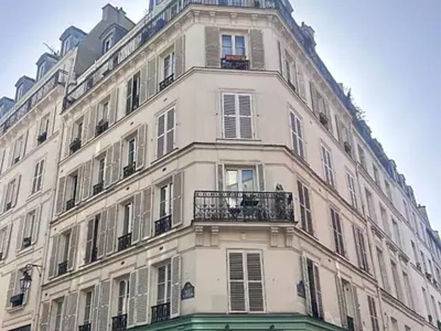 Paris 3ème 75003 Achat / Vente divers 1 pièce au dernier étage cave