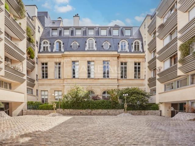 Paris VIIe Bon Marché