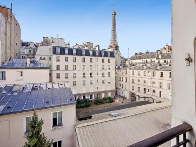Paris VIIe Gros Caillou Charmant deux pièces avec vue Tour Eiffel