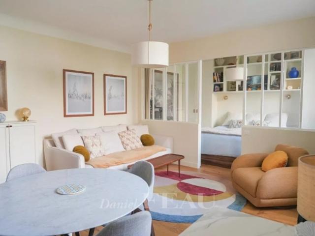 Paris VIIe Village Gros Caillou idéal pied à terre